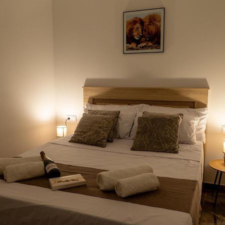 Apartamento Turistico Lux Center Valencia Kültér fotó