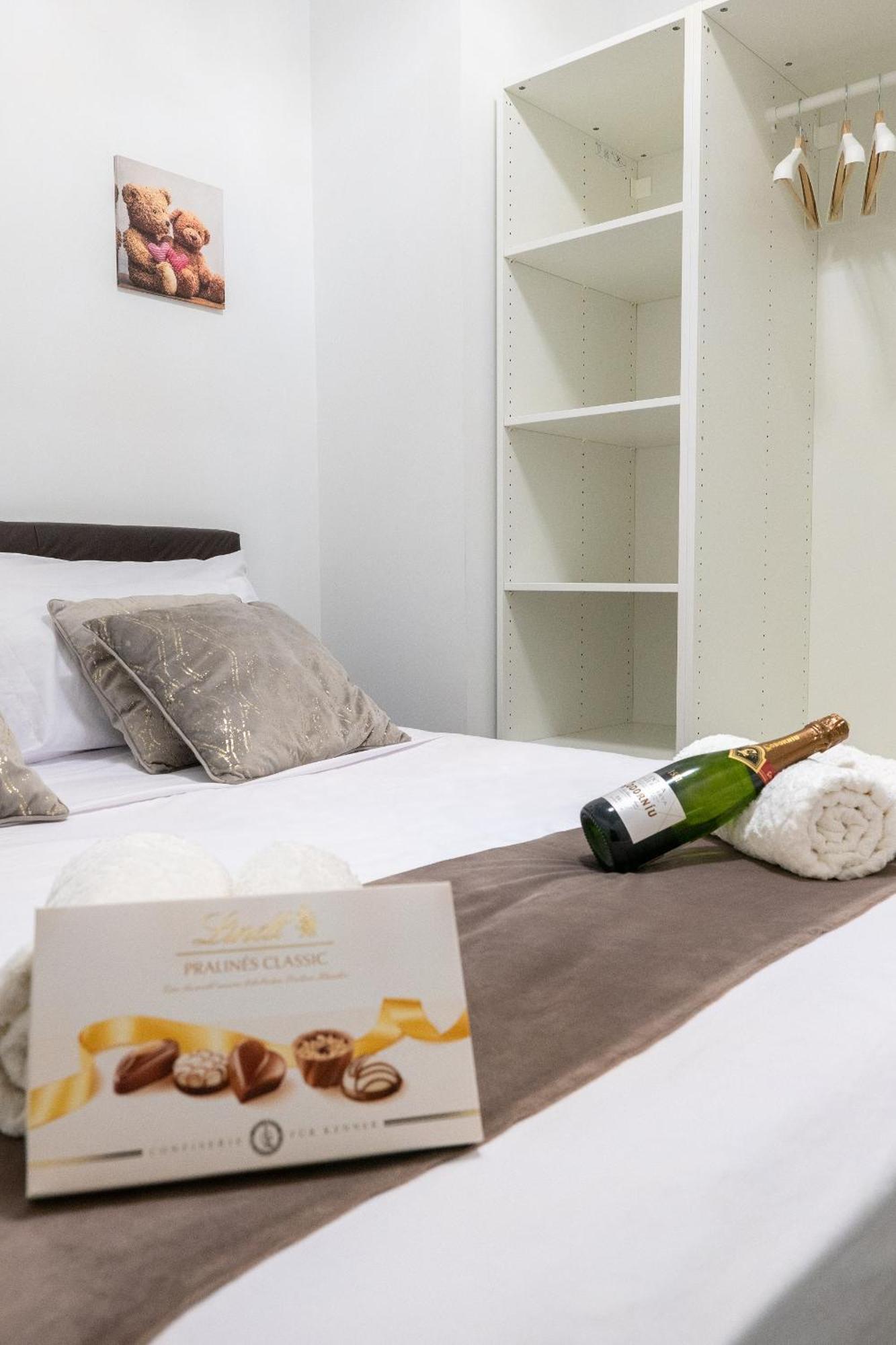 Apartamento Turistico Lux Center Valencia Kültér fotó
